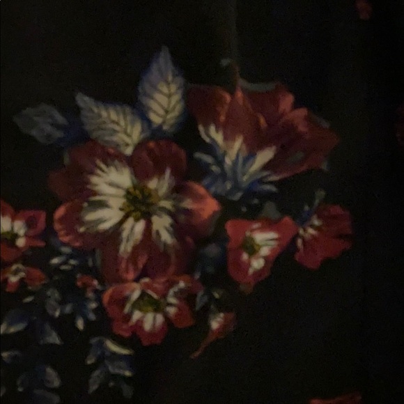 Blouse - Picture 2 of 3